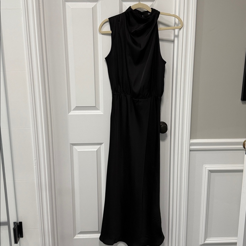 Elegant Black Sleeveless Dress